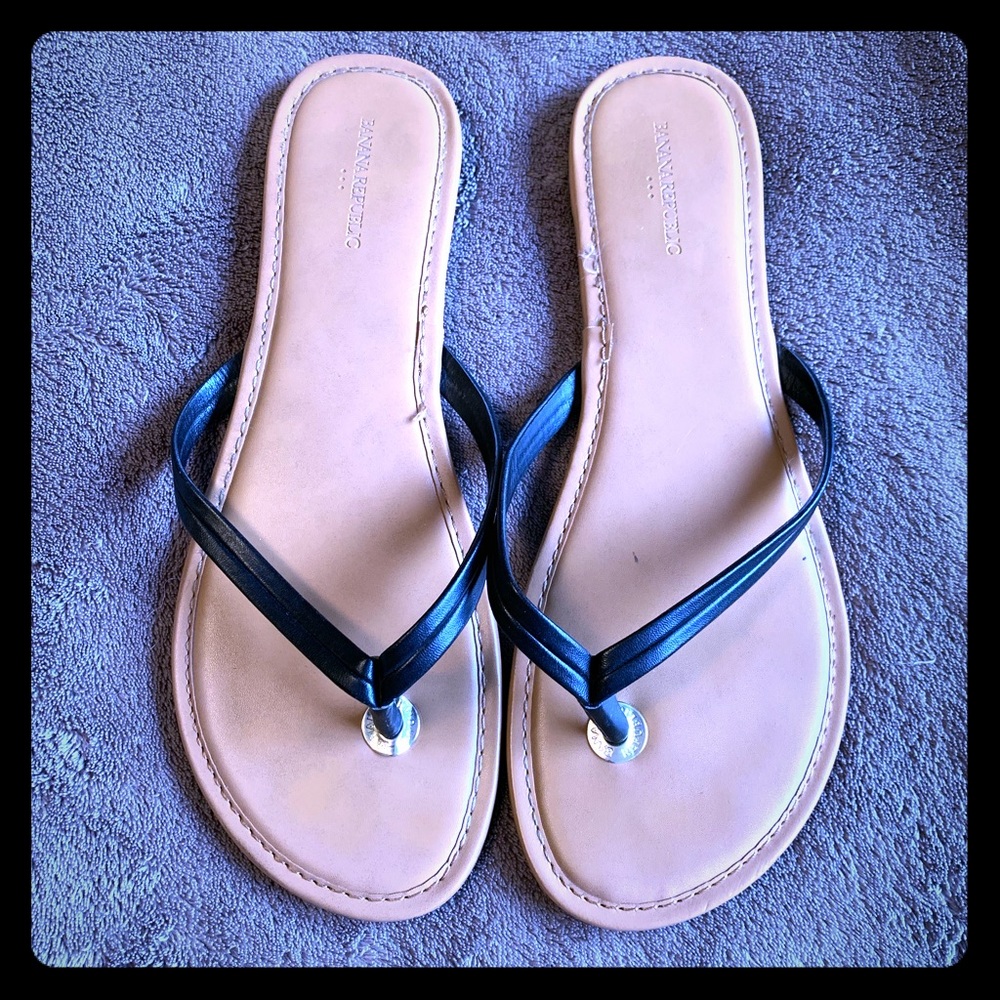 Banana Republic Leather Flip Flips